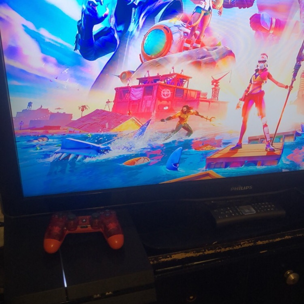 PS4 with controller & mic